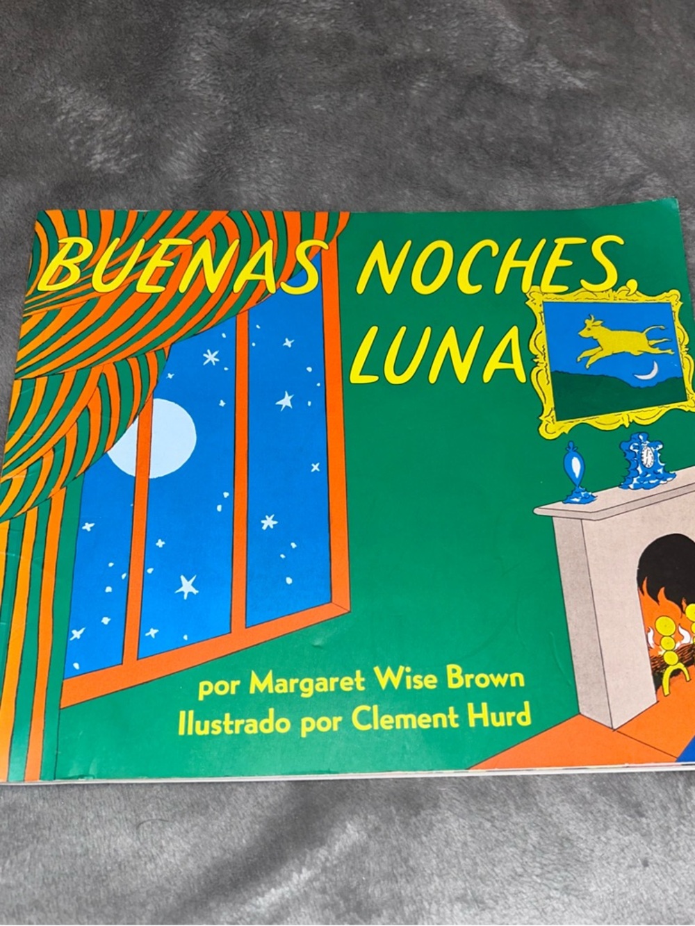 Buenas noches, Luna (Goodnight Moon, Spanish Edition), Paperback, 1995